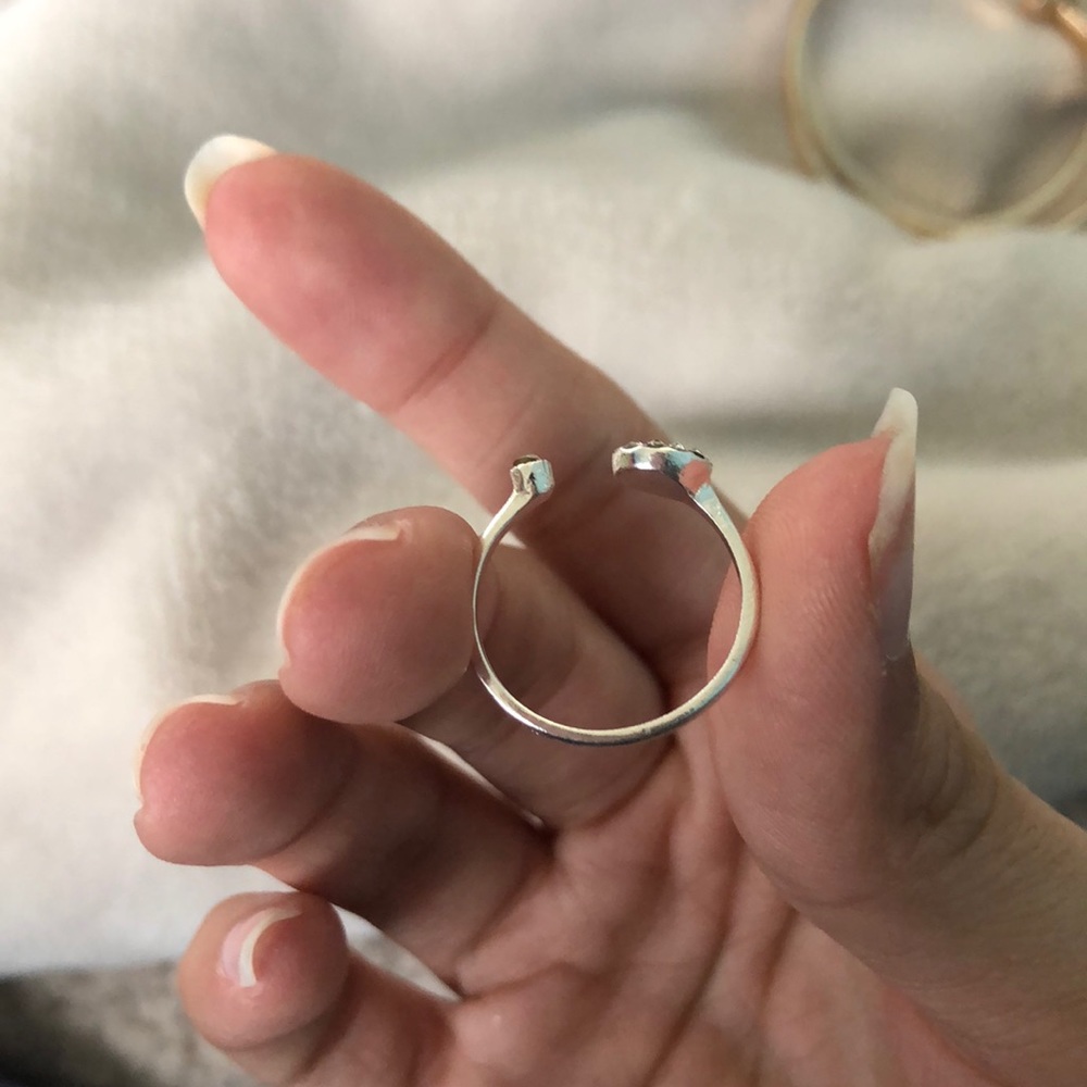 Ring - Picture 3 of 5